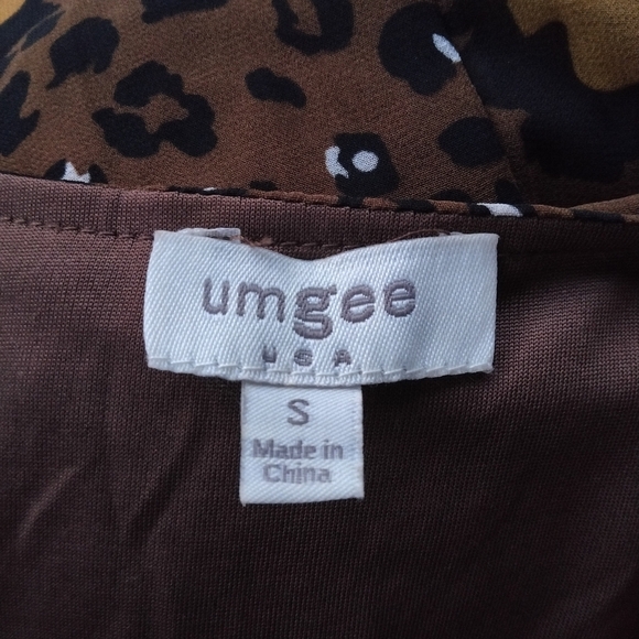 Umgee Leopard Print Long Sleeve Ruffle Shoulder V Neck Dress Size Small - Picture 9 of 10